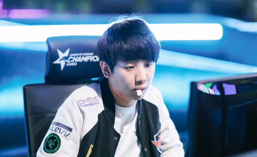 英足总杯的 英足总杯的